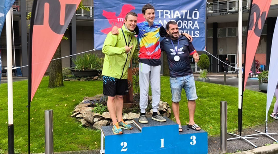 Un dels podis que va donar la jornada (Federació Andorrana de Triatló)