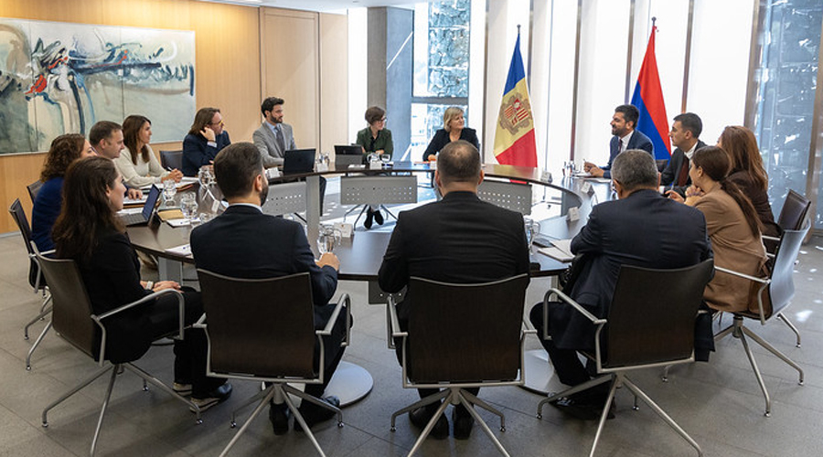 La delegació d'Armènia amb la Comissió Legislativa de Política Exterior (Consell General)