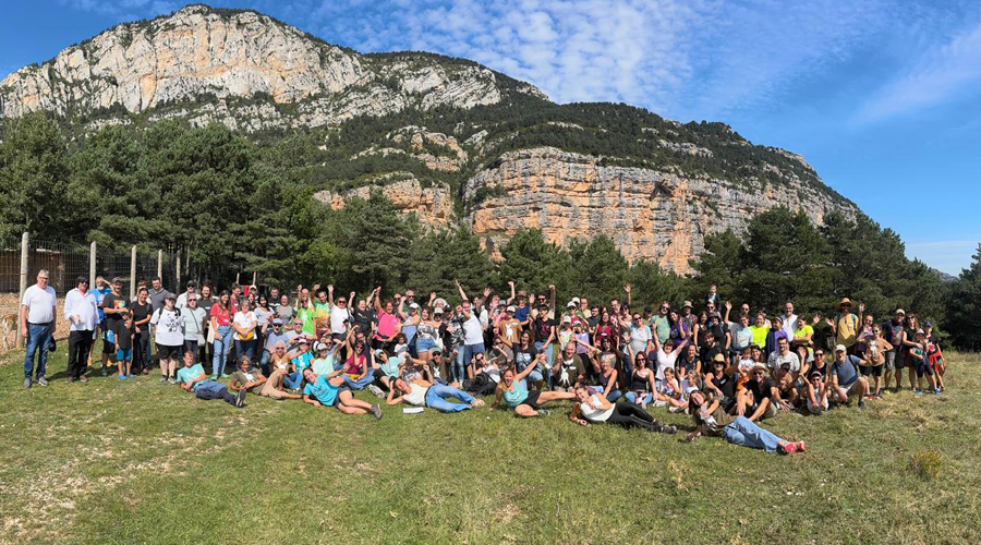 Foto de família de la Trobada Anual d’Ànimes Salvatges d'enguany (Zoo del Pirineu)