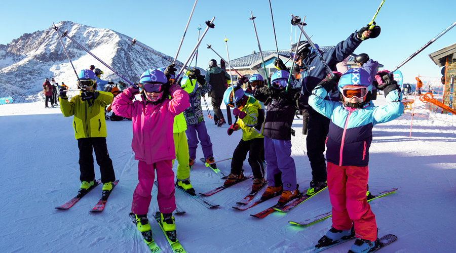 Participants a l'escola de neu (Comú d'Encamp)