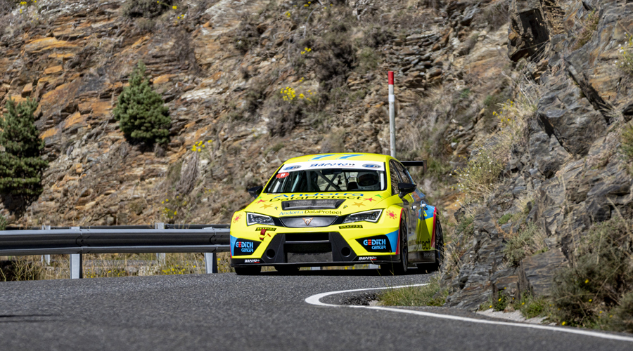 Erik Faura pilotant el seu vehicle a la Peguera (ACA CLUB Esportiva)