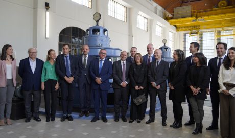 Assistents a la formalització de l'acord entre FEDA i Endesa