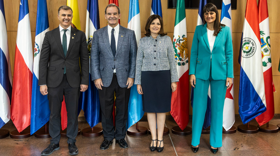 A l'esquerra, Marc Rossell i segona per la dreta, Imma Tor (SFGA)