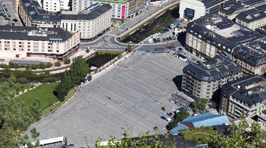 L'aparcament del Parc Central ja sense vehicles (Comú d'Andorra la Vella)