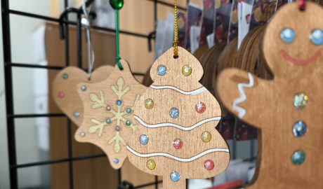 Diversitat de productes per a Halloween i Nadal d'i&i Serveis