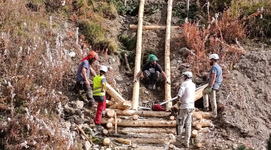 Actuació de bioenginyeria que el Parc Natural està fent a Vall de Núria (Govern.cat)