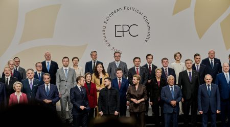 Foto de família de la 7a Cimera de la Comunitat Política Europea