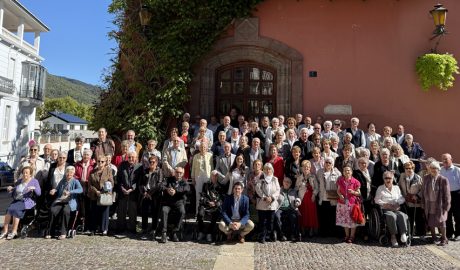 Foto de família de la Festa de les Persones Grans 2025
