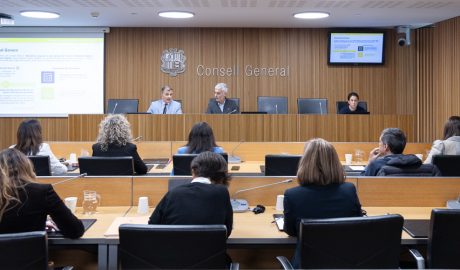 Al fons a l'esquerra, el ministre Marc Rossell