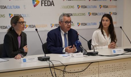 A l'esquerra, Marianela Vila i al seu costat Albert Moles