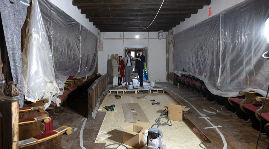 Els síndics i els cònsols visitant l'estat de les reformes a la Casa de la Vall (Consell General)