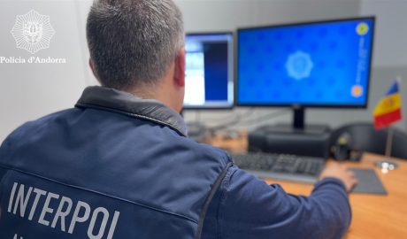 Un agent de la INTERPOL Andorra