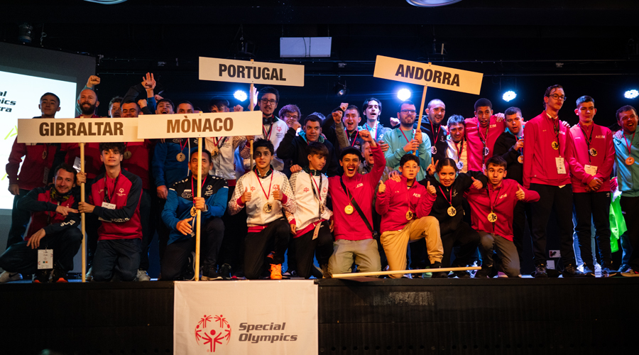 Algunes de les delegacions presents al trofeu (Special Olympics Andorra)