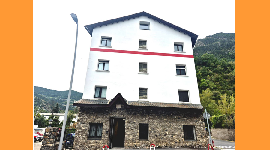 L'immoble on s'ubica l'ARCA d'Aixovall (Creu Roja Andorrana)