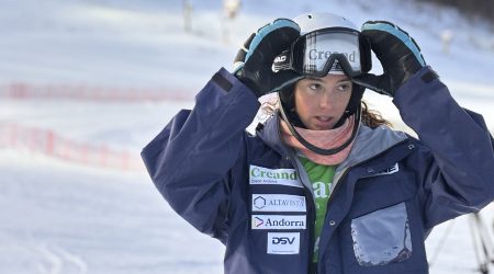 Carla Mijares, a Levi