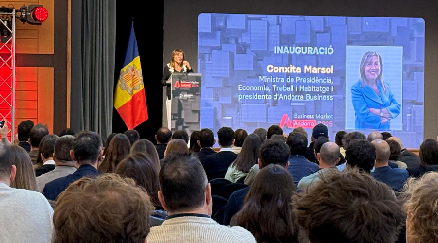 La ministra, Conxita Marsol, durant la seva intervenció (Andorra Business)