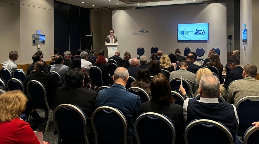 El director general d’Andorra Turisme, Betim Budzaku, durant la seva intervenció (Andorra Turisme)