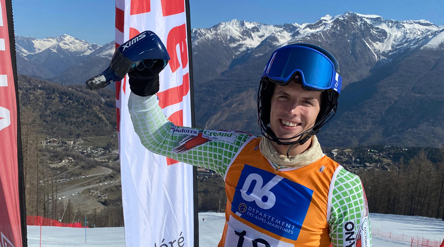 Roger Puig, a l'eslàlom dels Nacionals de França, a Auron. Foto: FAE