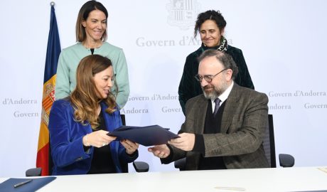 Asseguts, Helena Mas i Juli Minoves