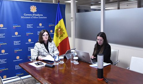 Imma tor, a l'esquerra, en II Reunió -telemàtica- de ministres d’Afers Exteriors d’Iberoamèrica