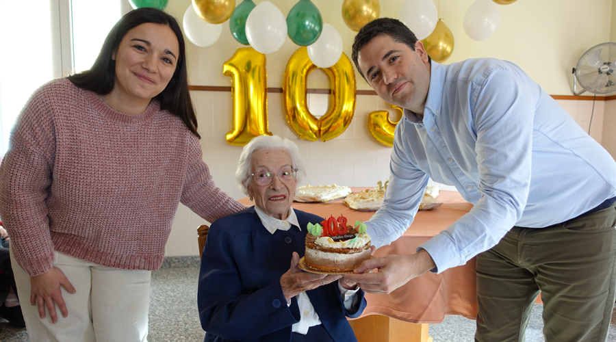 Christina Moreno, l'homenatjada Paquita Argelagues i Joan Barrera (Aj. la Seu)