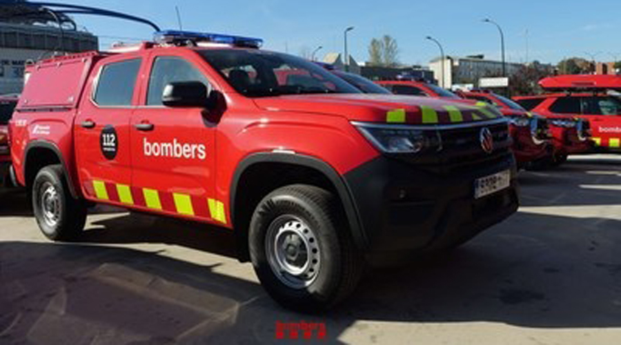 Nous vehicles als parcs de bombers voluntaris (Foto: Bombers)