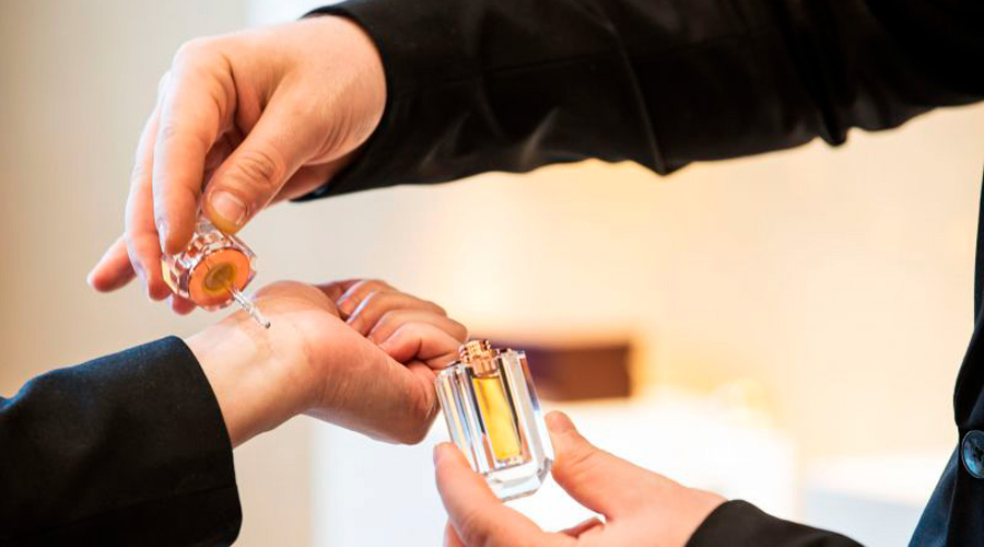 Els perfums àrabs amb ingredients exòtics i presentacions luxoses transmeten exclusivitat