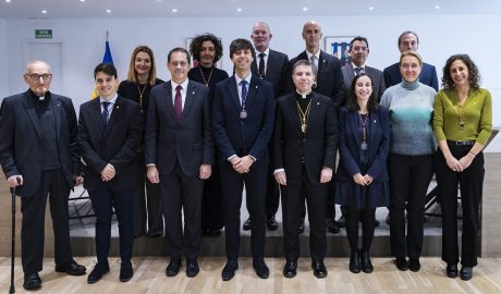 Quart per la dreta, el copríncep amb la Corporació local