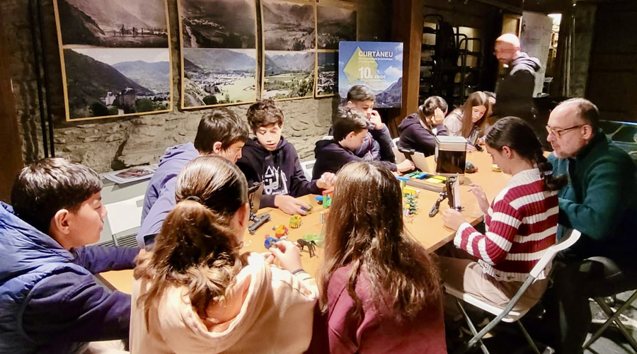 Taller d'Stop Motion per a alumnes de 2n d’ESO, aquest divendres, amb Ignasi López. FOTO: Curtàneu.