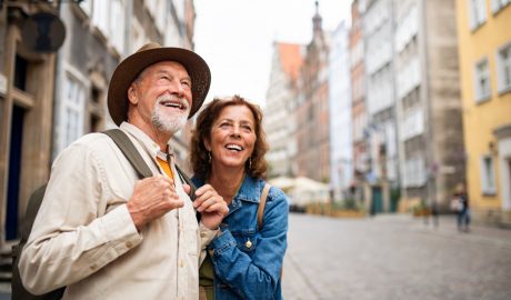 Una parella gaudint de vacances