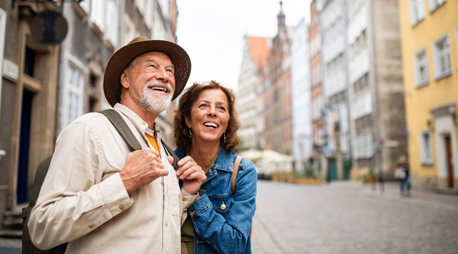 Una parella gaudint de vacances