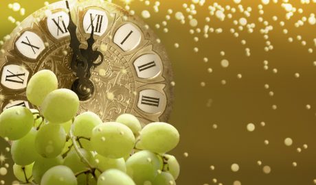 El rellotge i el raïm per a les 12 campanades