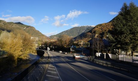 La CG-1 a l'altura de l'altura de l'Estadi Comunal