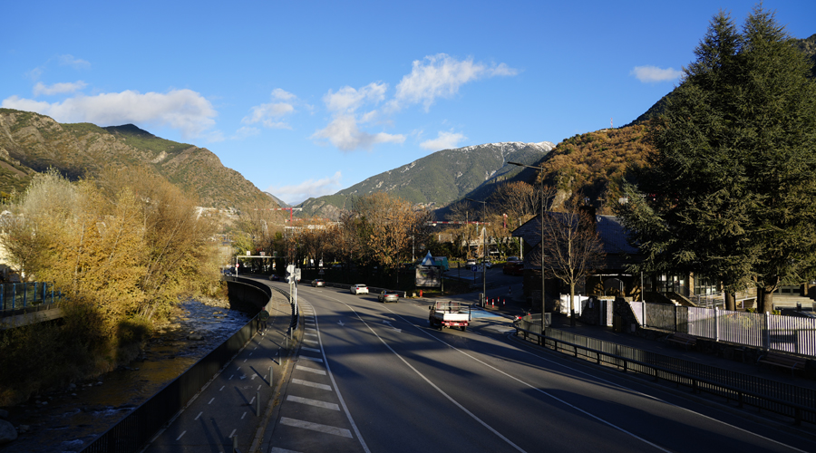 La CG-1 a l'altura de l'altura de l'Estadi Comunal (SFGA)