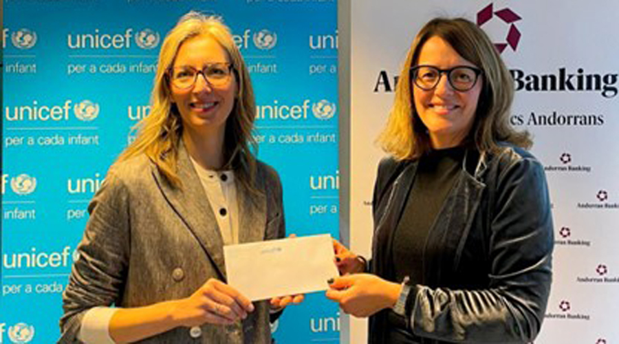 Míriam Moreno, vicepresidenta d’UNICEF Andorra i, a la dreta, Esther Puigcercós, directora general d’Andorran Banking. Foto: Cedida