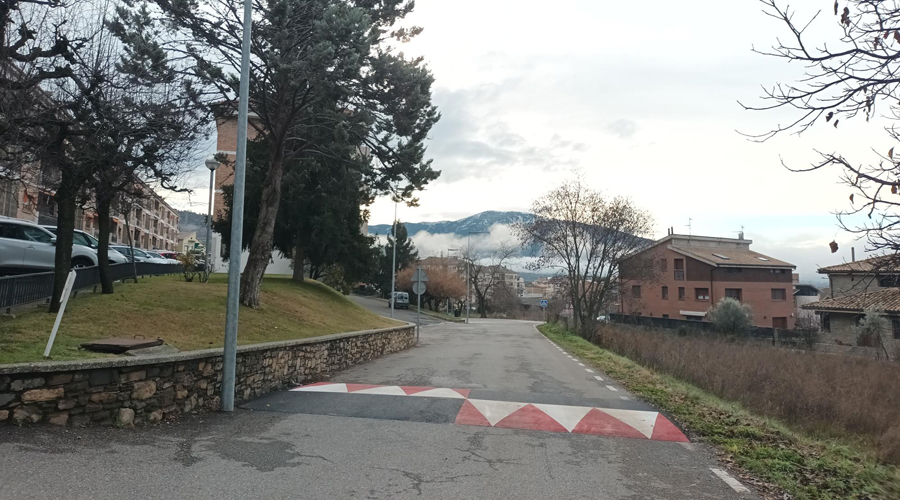 Treballs de pacificació del trànsit a l'L-522a, a la Pobla de Segur (Diputació de Lleida)