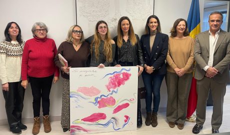 Quarta i cinquena per l'esquerra, l'artista Effy i la ministra de Salut, Helena Mas