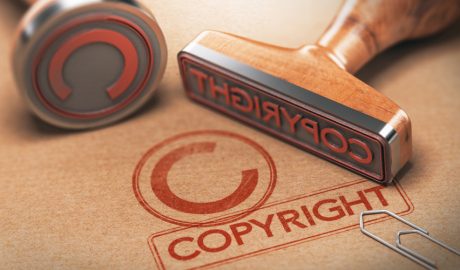 Uns tampons per a imprimir amb tinta el copyright