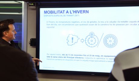 El cap d’Àrea de Mobilitat, Dani Boneta, explicant el dispositiu