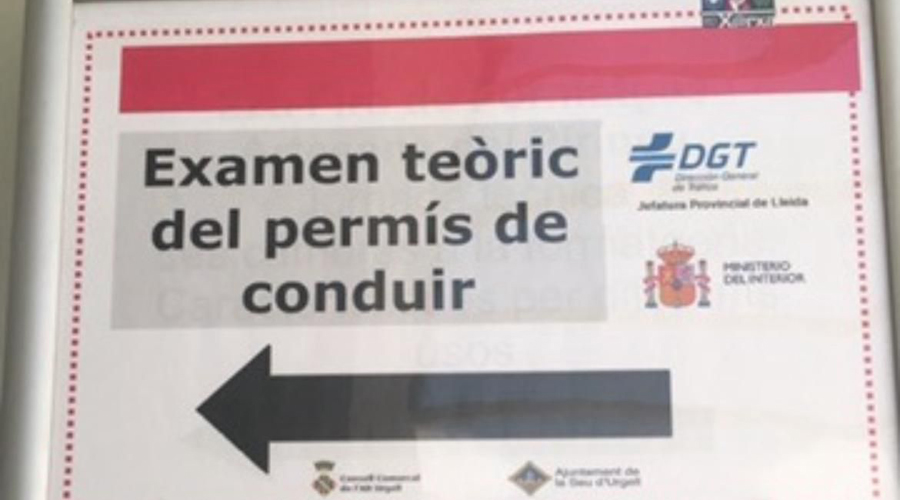Senyalització de l'aula d'exàmens teòrics del carnet de conduir al CETAP Alt Urgell (Junts per la Seu)