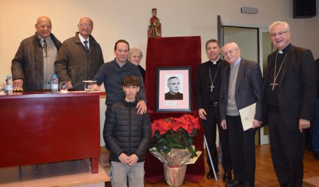 Familiars de Mn. Comes i els bisbes d'Urgell