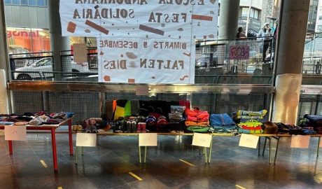 Imatge d’un dels muntatges solidaris organitzats per l’alumnat del centre per a recaptar fons a favor d’UNICEF