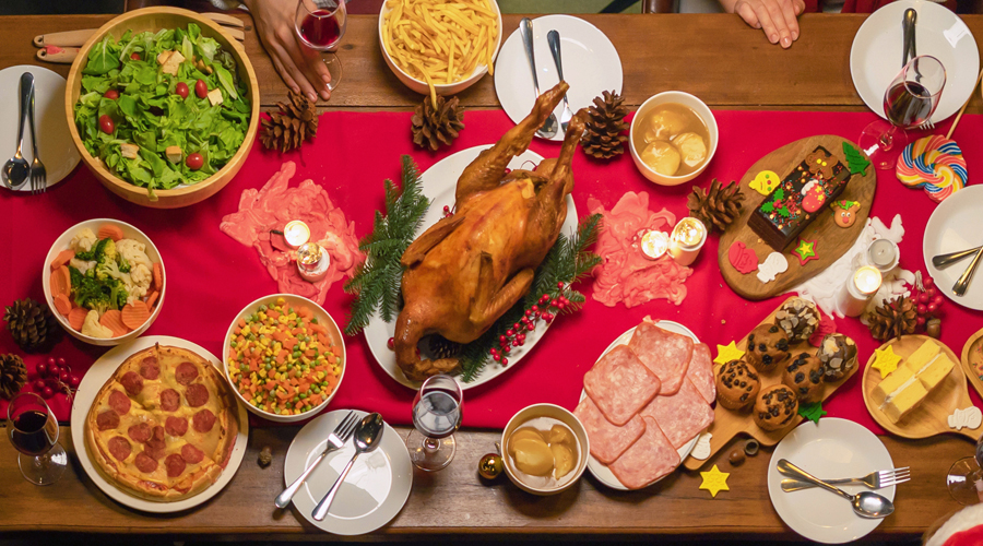 Menjar abundant en un àpat de Nadal