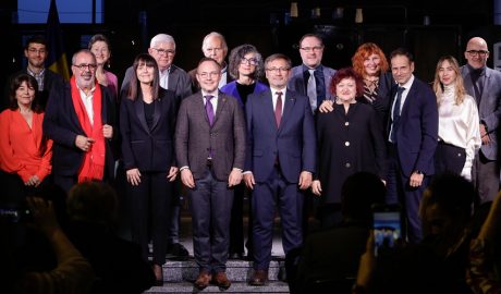 Els premiats acompanyats de les autoritats