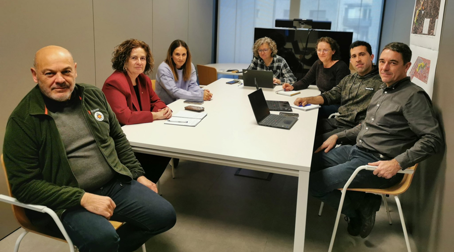 Reunió de representants del Govern i de la Federació Catalana de Caça al Pirineu (Foto: Delegació Govern Alt Pirineu i Aran)