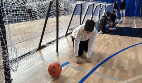 Torneig de goalball al Palau d'Esports de la Seu