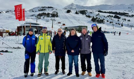 El president del Comitè Olímpic Espanyol (COE), Alejandro Blanco, ha visitat l'estació d'esquí de Baqueira Beret
