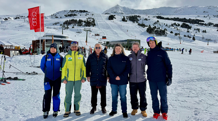 El president del Comitè Olímpic Espanyol (COE), Alejandro Blanco, ha visitat l'estació d'esquí de Baqueira Beret (Foto: RFEDI)
