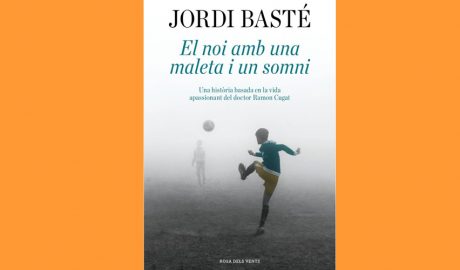 Coberta del llibre "El noi amb una maleta i un somni", de Jordi Basté