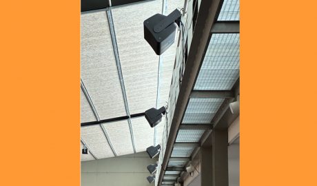 Alguns dels altaveus instal·lats